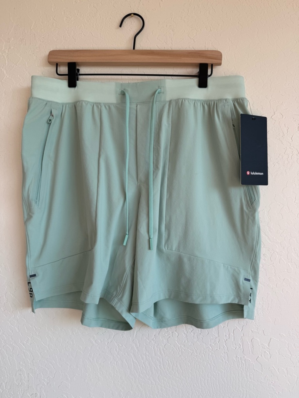 NWT Lululemon License To Train Short 7" Liner Less Size XL Arctic Green 86506